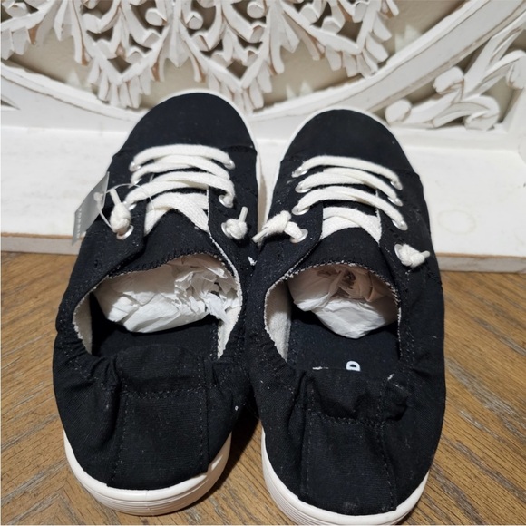 Torrid ruched slip on sneakers - Picture 5 of 6